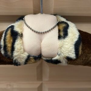 💙Novelty Hanger *Like New*